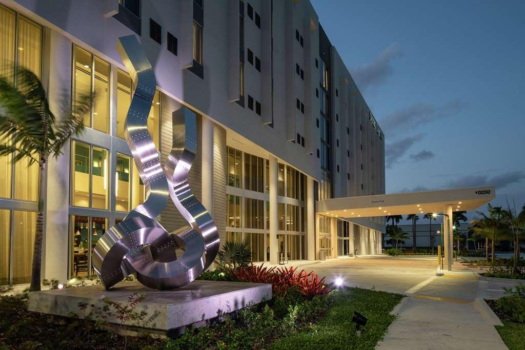 Hotel Doubletree By Hilton Miami Doral Exterior foto